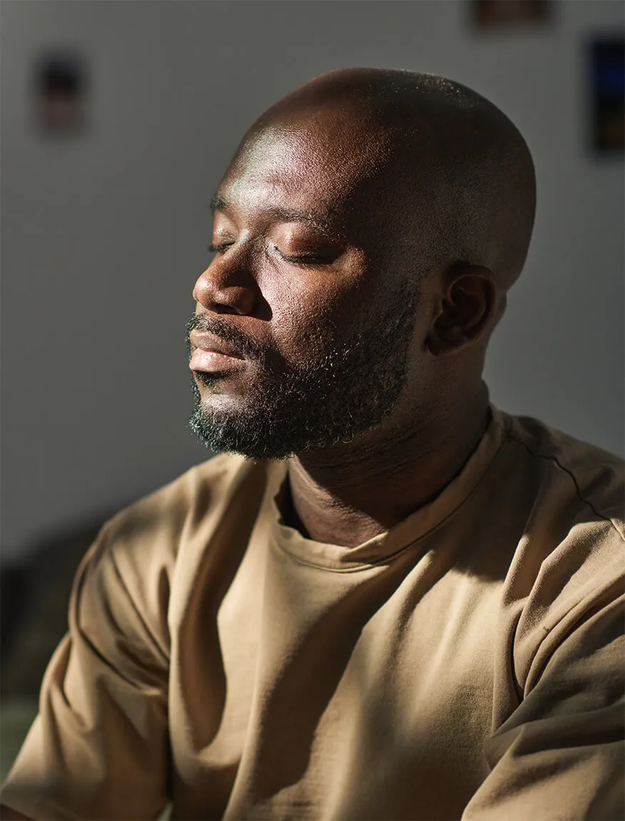 Home - Dry Eye Service Man closing his eyes